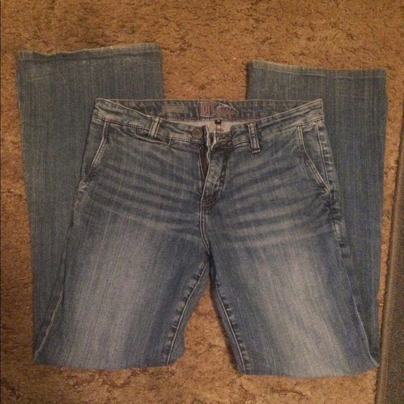 Distressed Women’s Kut From The Kloth Jeans - Picture 2 of 5